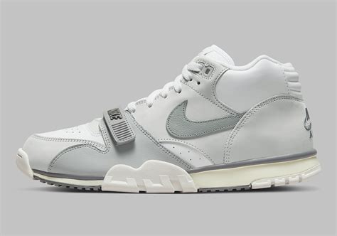 Nike Air Trainer 1 Photon Dust Light Smoke Grey 